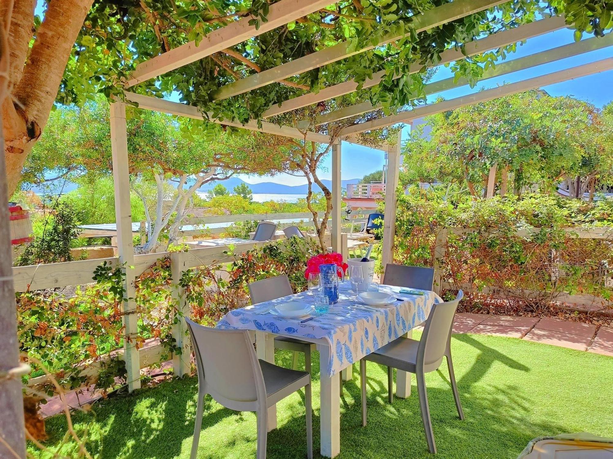 Panohome Porto Pino Exterior photo